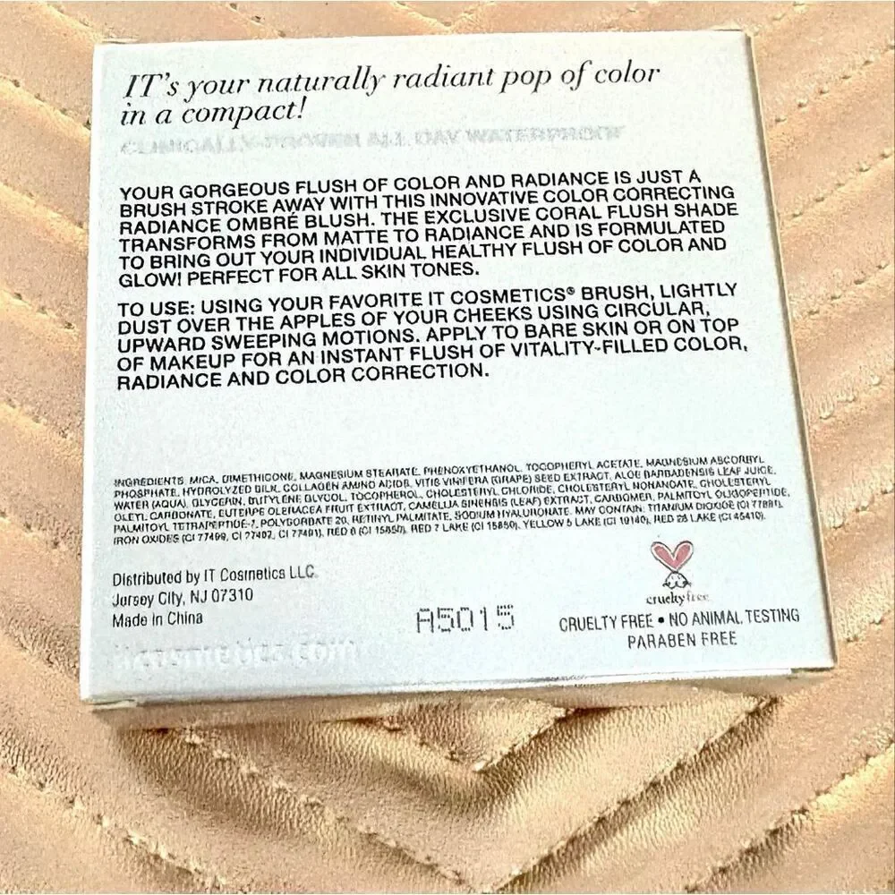 IT COSMETICS - CC+Radiance Ombré Blush/Color Correcting+Anti-Aging/Coral Flush